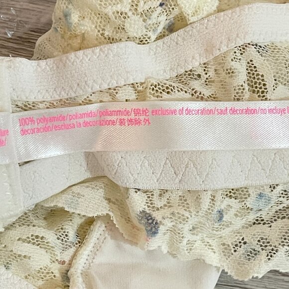New Victoria's Secret Halter Bra Bralette Medium Ivory Lace Pink Blue Dot NWT - Picture 8 of 9